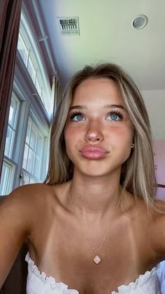 Velvére™ Glow Luxe Mousse
